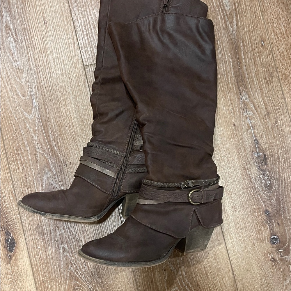 Pop Dark Brown Heeled Boots